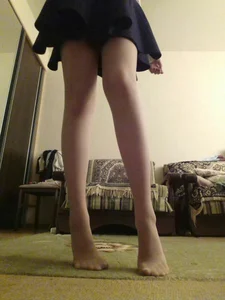 Thin Legs and Feet in Pantyhose Home Selfie