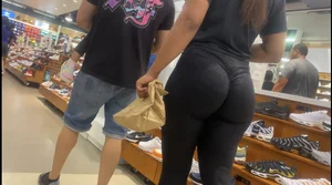 Hot ass fat booty in leggings