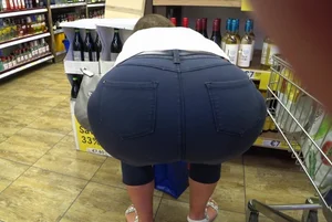 Big ass milf just wouldn’t stop bending over in her tight jeans