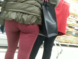 Nice Booty in Red Tight Pants Supermarket Creepshot