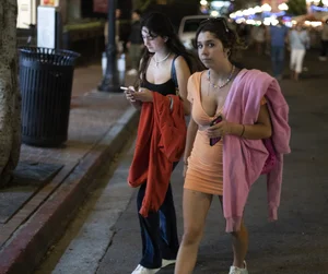 Hot city night street girls