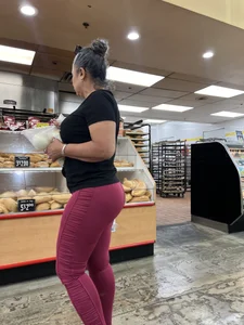 BANGER 10/10 GILF latina