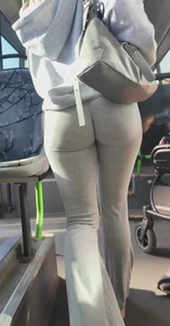 Baddie in gray flares