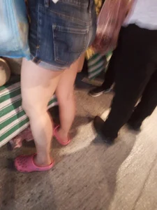 Hot Legs And Booty in Shorts Creepshots Set at a Market