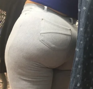 PHAT BOOTY LATINA MILF NUT BUSTER!