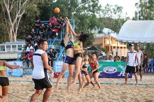 Thai candid volleyball girls