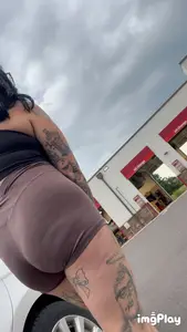 Close Up with Upshot. Hot Ass Tattooed Alt. Babe In Spandex Shorts. OC