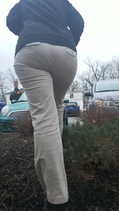 Big booty blonde Milf