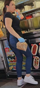 Prime latina vendor in tight Jeans. (GIF)(bonus short cap)