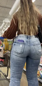 PERFECT Jeans ass on Milf (Mega Thread)