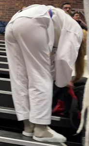 Good shaped ass in sport pants with VPL ( bendover)