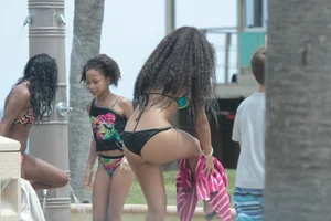 Florida beach and bikini girls