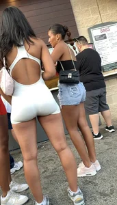Ebony Bubbles At The Fest