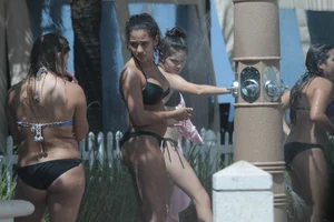 Various sexy Florida beach and bikini girls