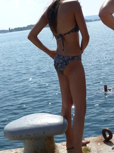 Bikini girls