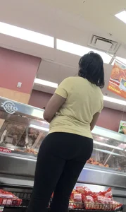 Big booty ebony milf out shopping in tight black leggings