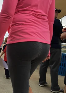 Candid girls in leggings and tights