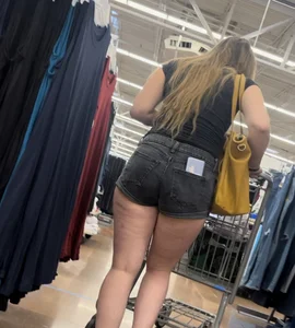 Thick White girl in shorts