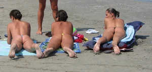 Candid beach and bikini babes
