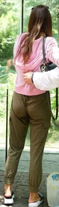 (NON OC) these pants makes me crazy