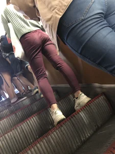 Hot Ass in Red Tight Jeans on the Subway Escalator Creepshots Collection