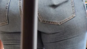 Milf’s far-upclose impeccable ass