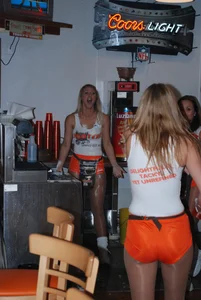 Candid sexy Hooters girls in their uniforms