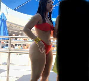 Cheeky Latina in bikini