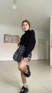 Teen girls and their feet