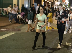 Hot city night street girls