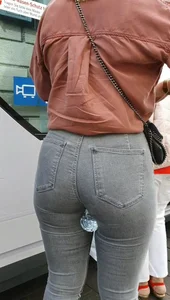 Big booty blonde babe in tight jeans with a nice ass