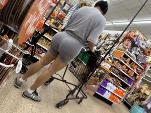 Brown Latina with huge bbl in booty shorts OC