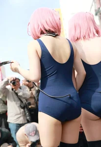 Sexy Asian girls in Cosplay outfits