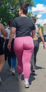 Thick fat German ass in pink leggings (OC, pics)