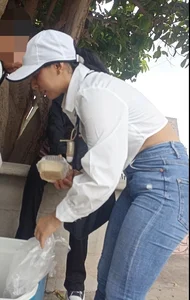 Petite Latina with standing buttocks in very tight pants💯