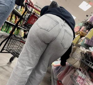 Swedish Pawg with a quick bend (debatable bbw)