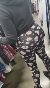 Shopping Randoms (NOT OC)