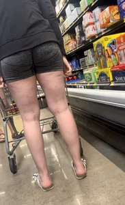 College girl shows off gap to me