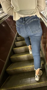 Big ass in tight jeans