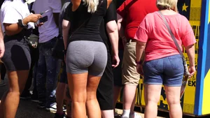 Big booty blonde babe in tight grey spandex shorts with vtl