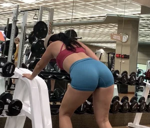 Blue spandex shorts teen ass, perfect booty w VTL at gym