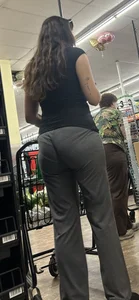 Petite chic w nice ass gobble in sweats‼️