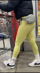 petite baddies with scrunch leggings