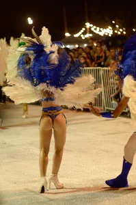 Sexy lady with a nice ass dressed up while dancing