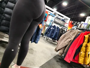 Phatty in black leggings