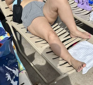 Ass eating bottoms  (OC)