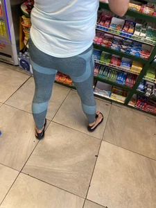 Gilf in leggings
