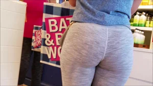 Bubble butt Milf