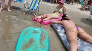 Brazillian beach creepshots, huge gallery of candid girls in swimsuits