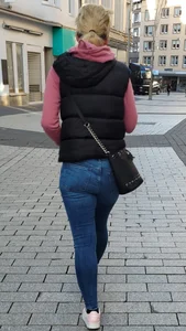 Nice Candid Girl in Blue Jeans Street Creepshot